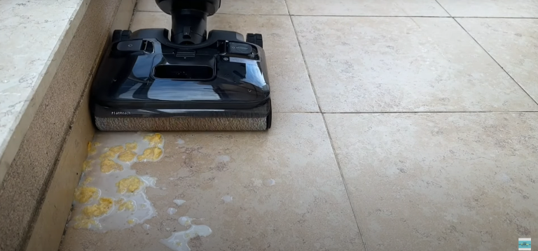 שטיפה צמוד לקיר